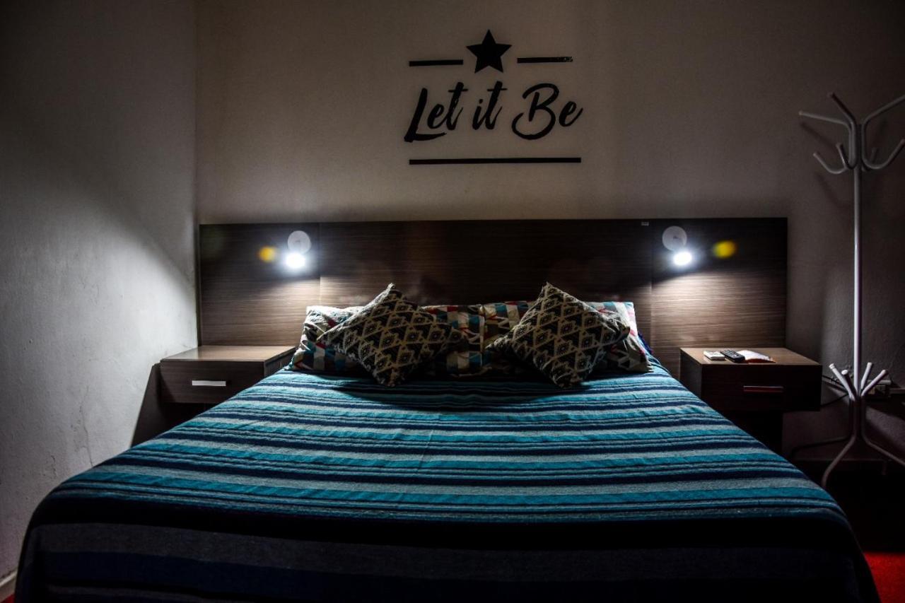 D'Charruas Hostel กองกอร์เดีย ภายนอก รูปภาพ